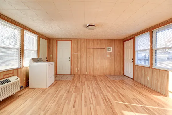 $124,900 | 811 West 19th Street, Sterling, IL 61081