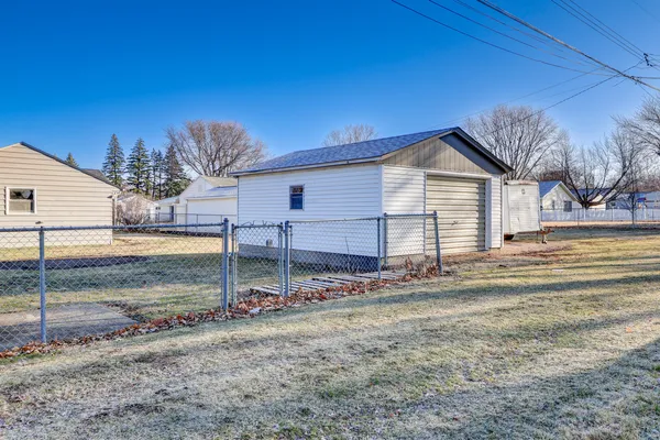 $124,900 | 811 West 19th Street, Sterling, IL 61081