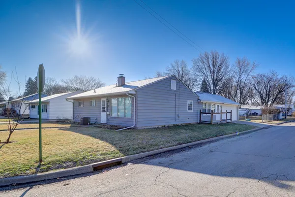 $124,900 | 811 West 19th Street, Sterling, IL 61081