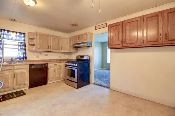 $124,900 | 811 West 19th Street, Sterling, IL 61081