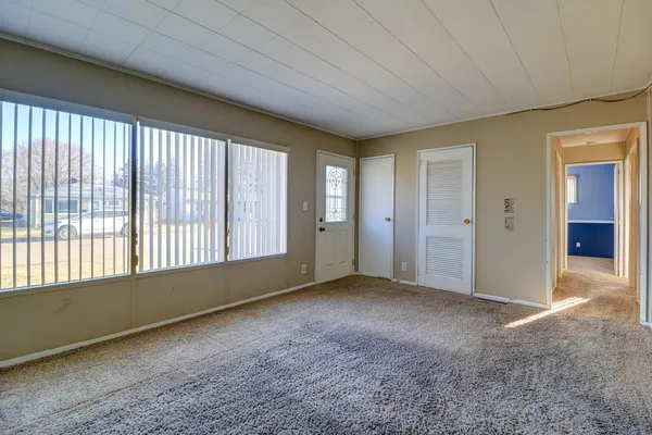 $124,900 | 811 West 19th Street, Sterling, IL 61081