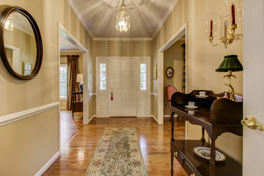 3451 Brymoor Road Southwest Roanoke, VA 24018 - Photo 2 of 52 002-242680-_MG_1089_90_91_92_93_5410177