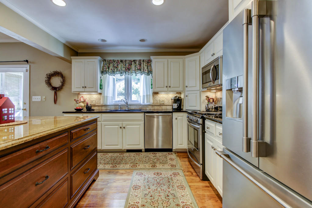 3451 Brymoor Road Southwest Roanoke, VA 24018 - Photo 13 of 52 013-242680-_MG_1189_90_91_92_93_5410028