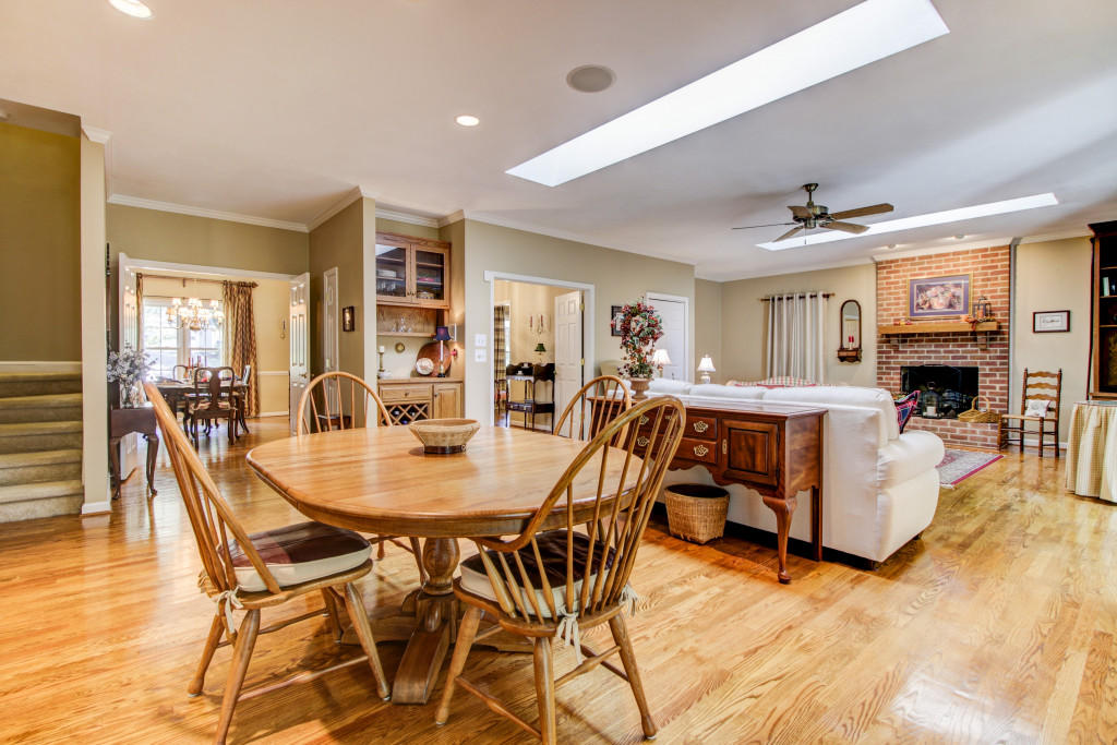 3451 Brymoor Road Southwest Roanoke, VA 24018 - Photo 19 of 52 019-242680-_MG_1264_5_6_7_8_5410037