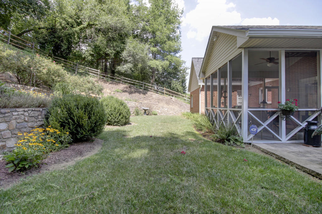 3451 Brymoor Road Southwest Roanoke, VA 24018 - Photo 45 of 52 045-242680-_MG_1394_5_6_7_8_5410078