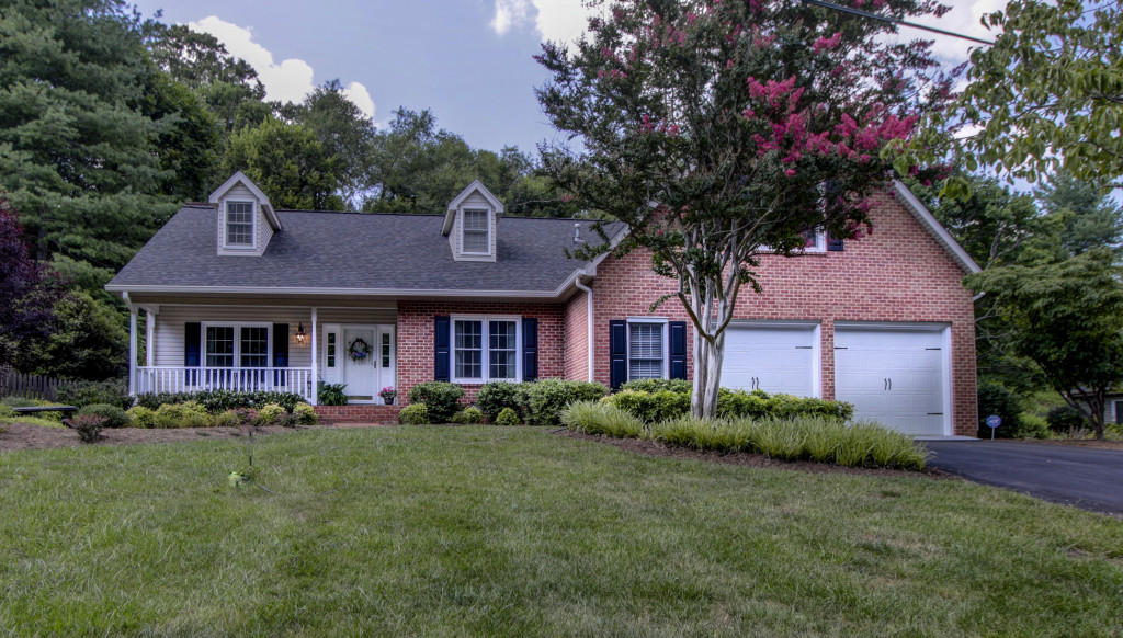 3451 Brymoor Road Southwest Roanoke, VA 24018 - Photo 48 of 52 048-242680-_MG_1409_10_11_12_13_5410087