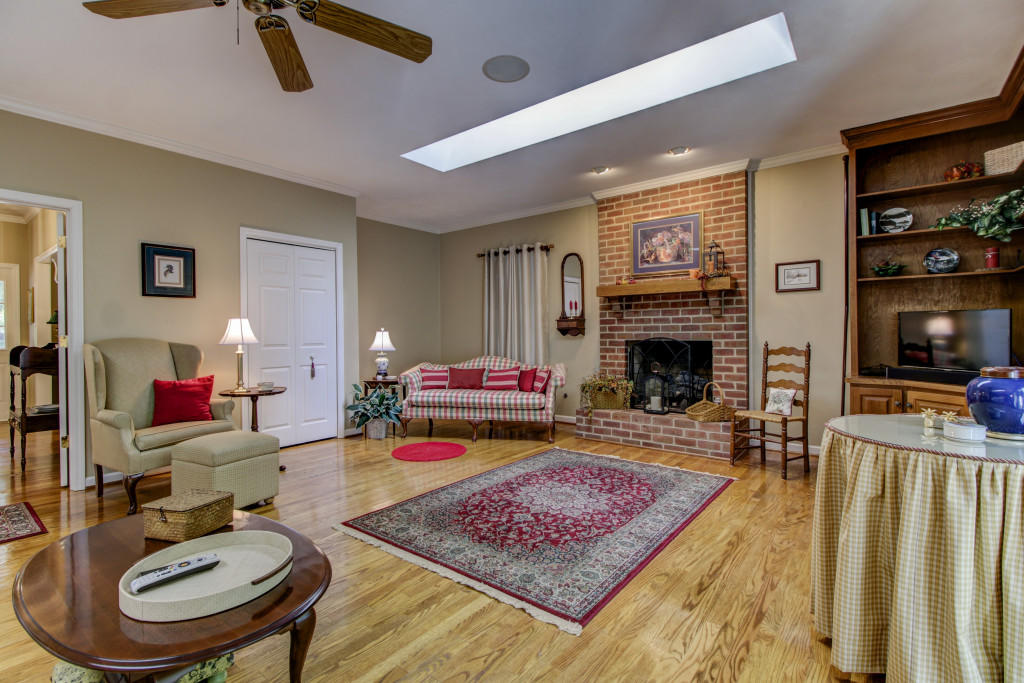 3451 Brymoor Road Southwest Roanoke, VA 24018 - Photo 7 of 52 007-242680-_MG_1269_70_71_72_73_5410038