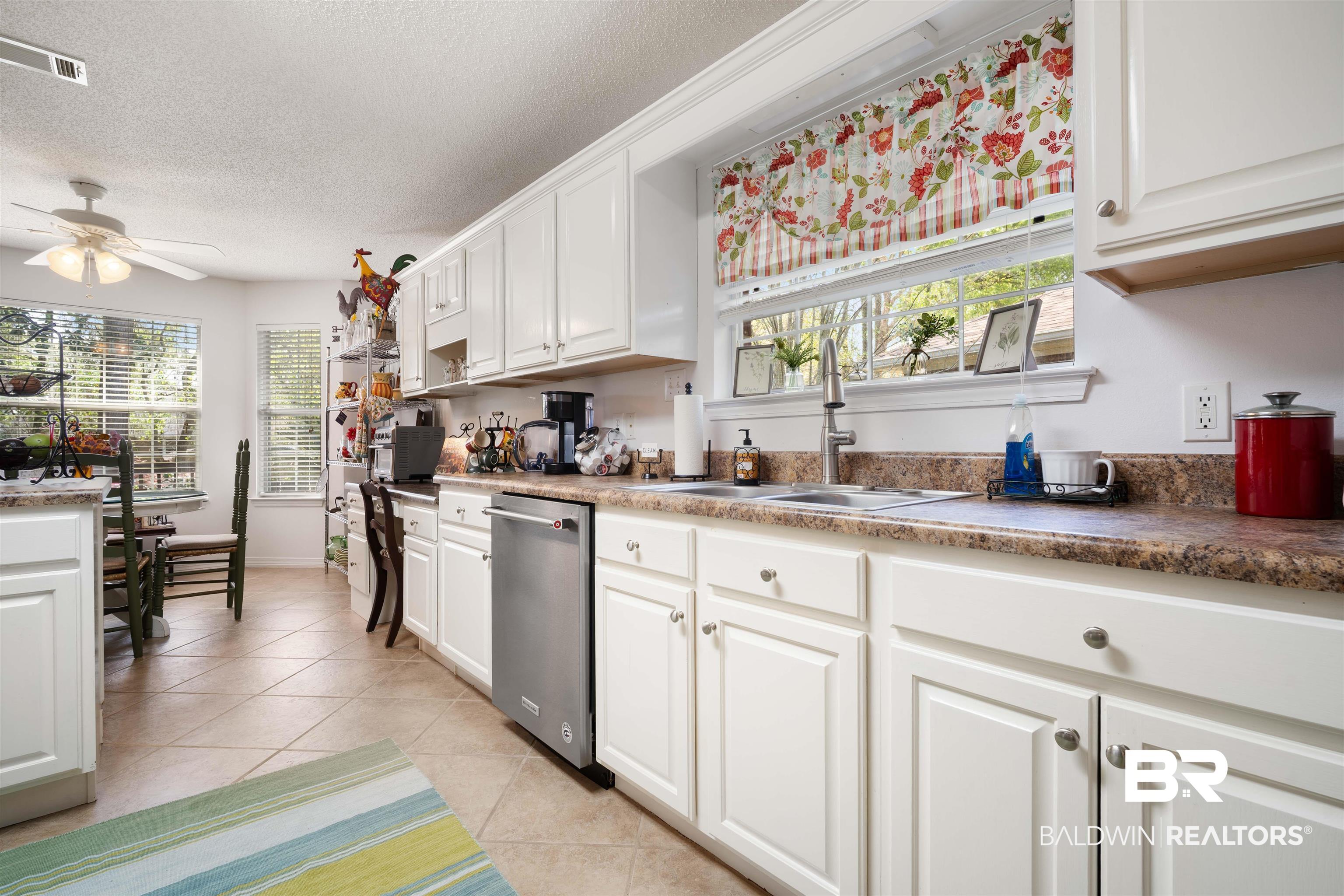 2165 Spring Grove North Mobile, AL 36695 - Photo 7 of 33