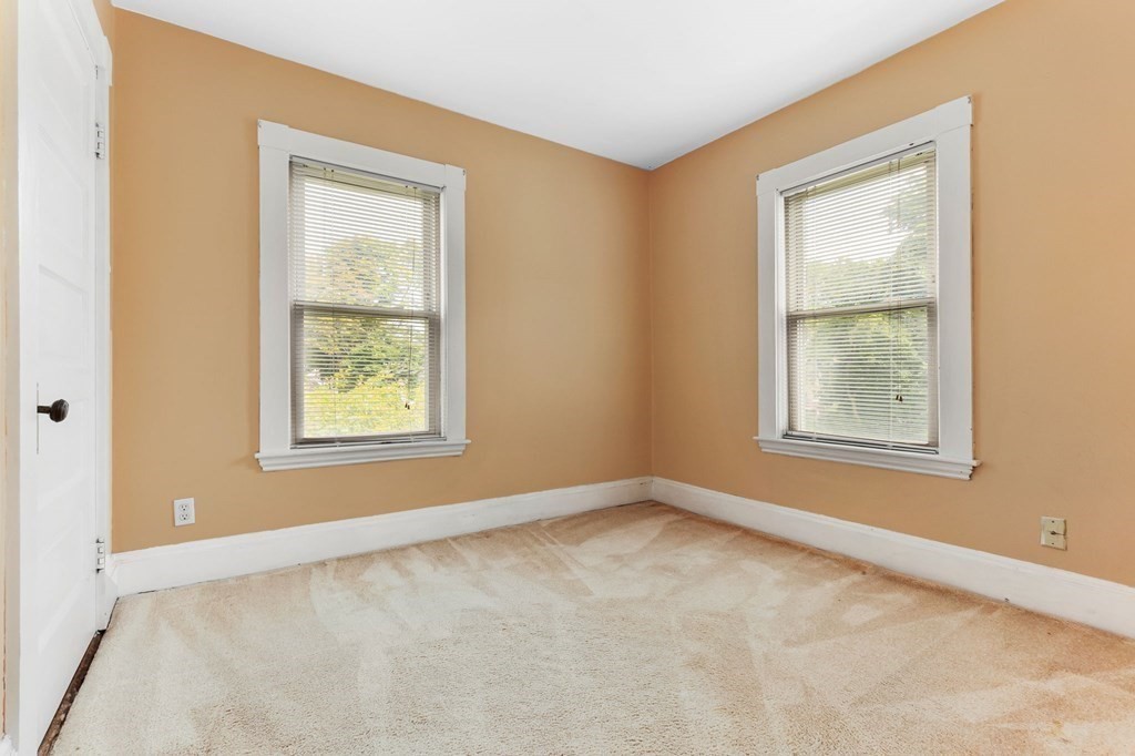 8 Swan Street Beverly, MA 01915 - Photo 19 of 30