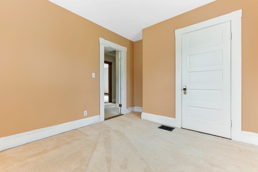 8 Swan Street Beverly, MA 01915 - Photo 20 of 30