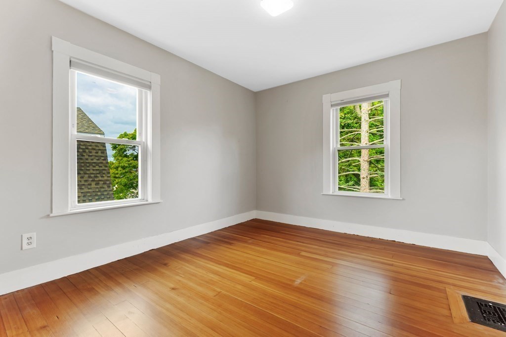 8 Swan Street Beverly, MA 01915 - Photo 21 of 30
