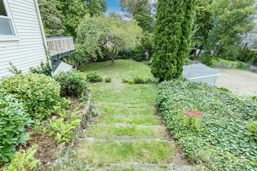 8 Swan Street Beverly, MA 01915 - Photo 28 of 30