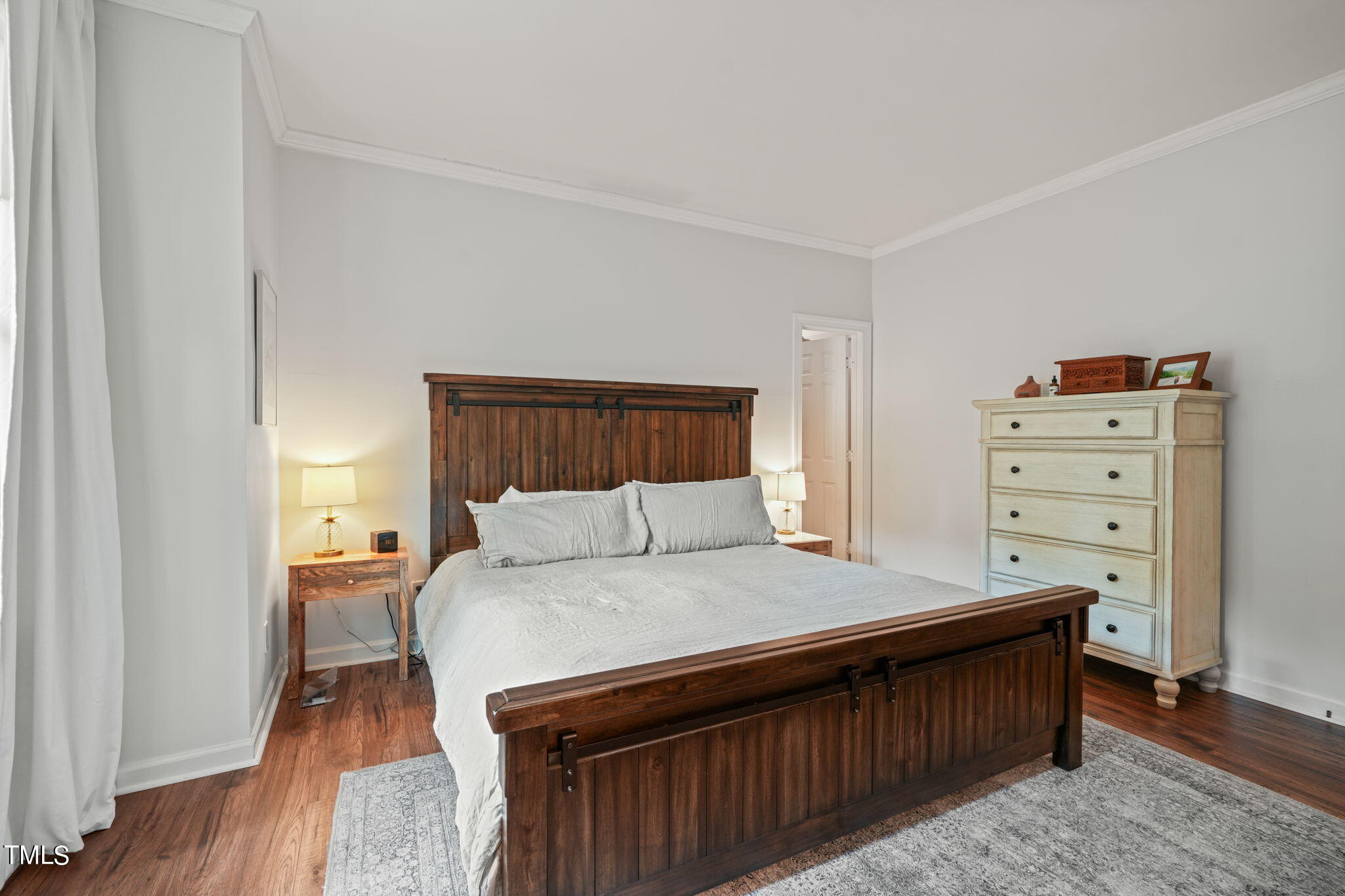 5818 Sentinel Drive Raleigh, NC 27609 - Photo 21 of 50 17-web-or-mls-DSC07162