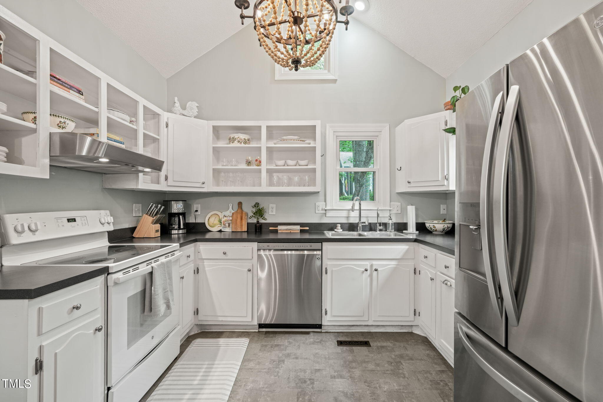 5818 Sentinel Drive Raleigh, NC 27609 - Photo 4 of 50 7