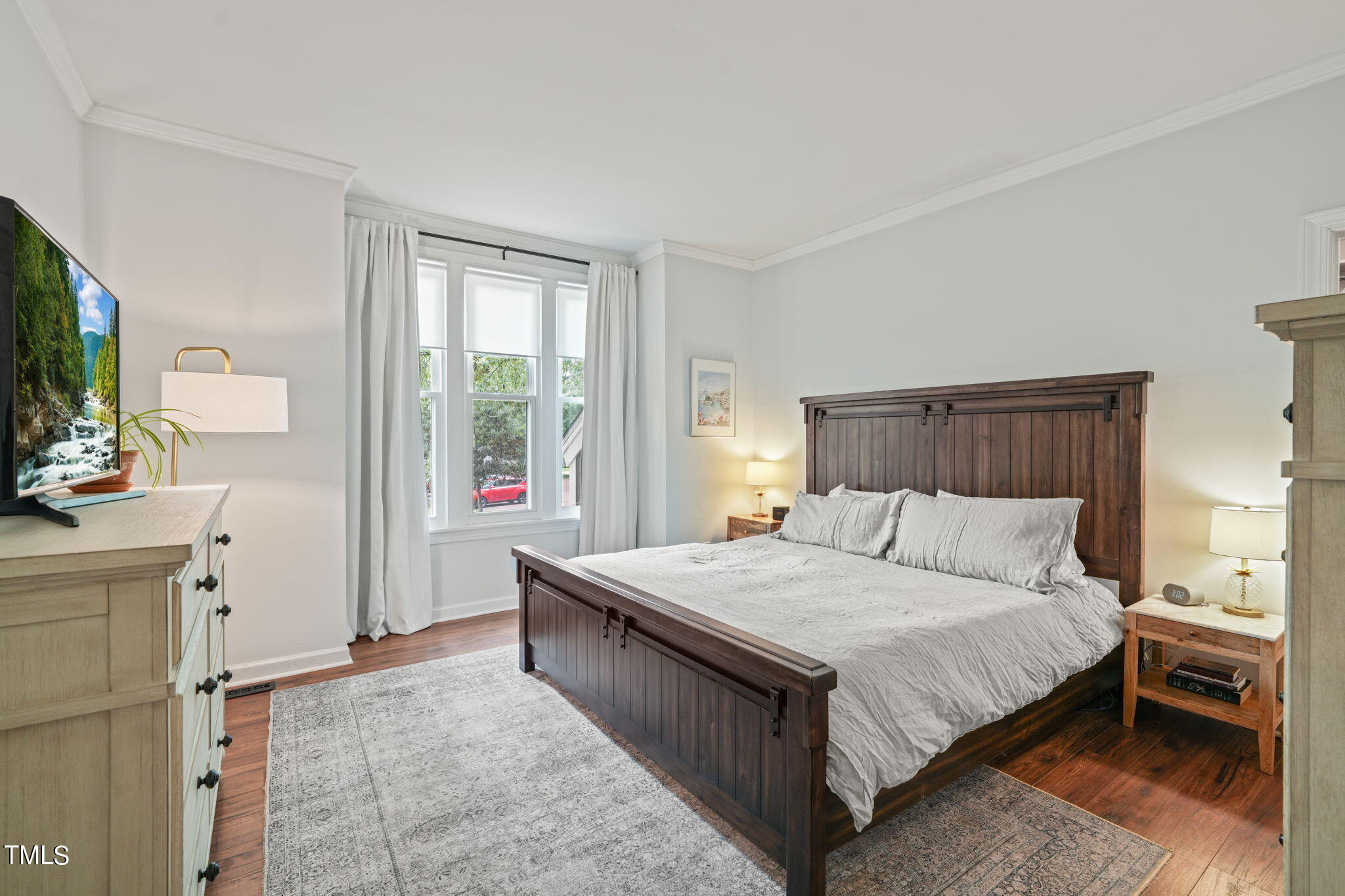 5818 Sentinel Drive Raleigh, NC 27609 - Photo 6 of 50 18-web-or-mls-DSC07167