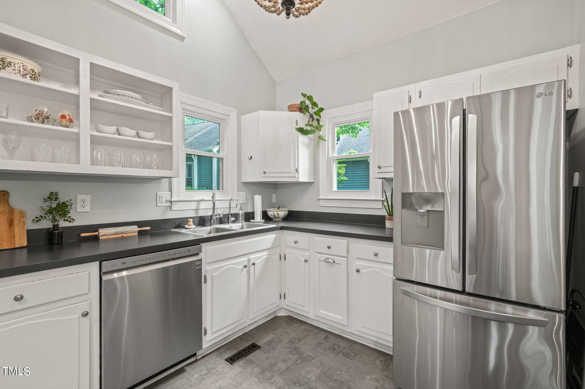 5818 Sentinel Drive Raleigh, NC 27609 - Photo 10 of 50 13-web-or-mls-DSC07092