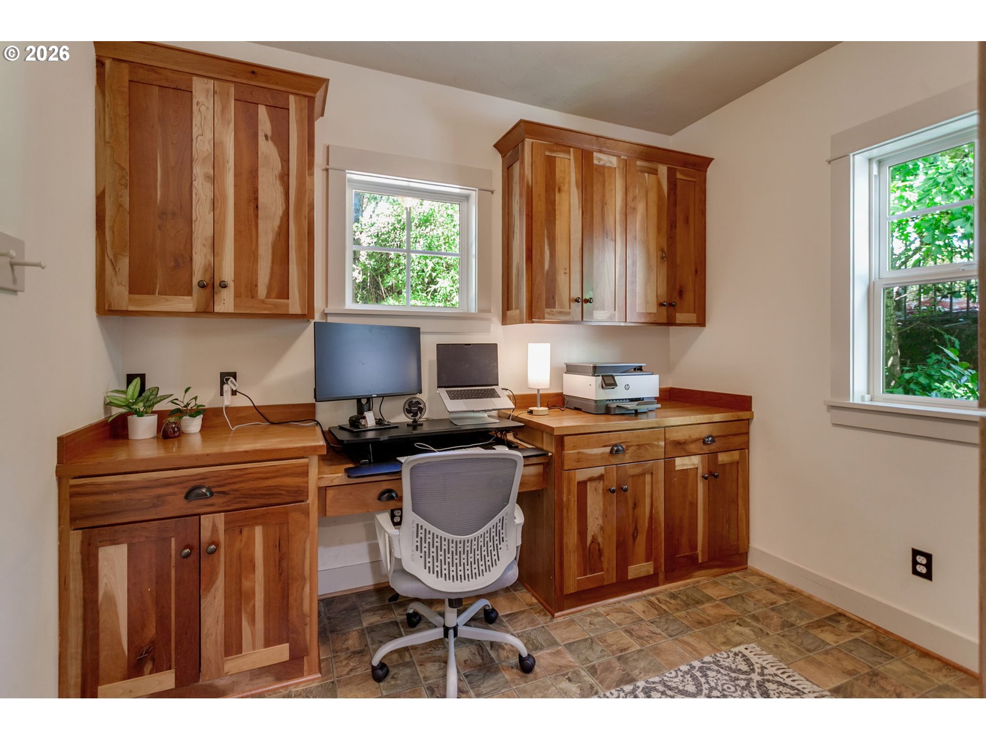 2939 Southwest Custer Street Portland, OR 97219 - Photo 18 of 48