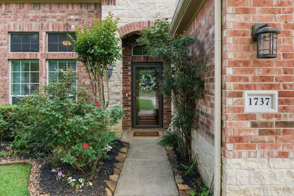 $395,000 | 1737 Round Oak Lane, Conroe, TX 77304