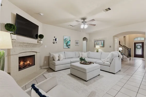 $395,000 | 1737 Round Oak Lane, Conroe, TX 77304