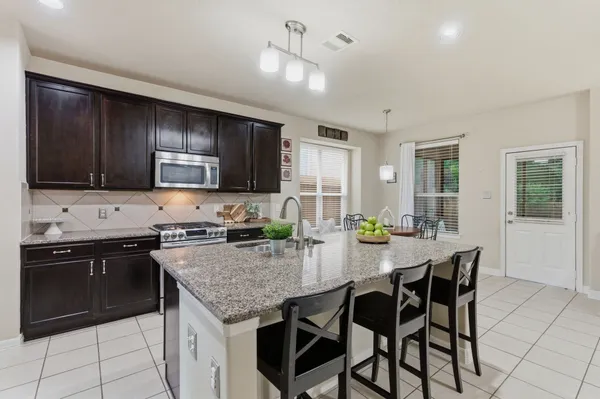 $395,000 | 1737 Round Oak Lane, Conroe, TX 77304