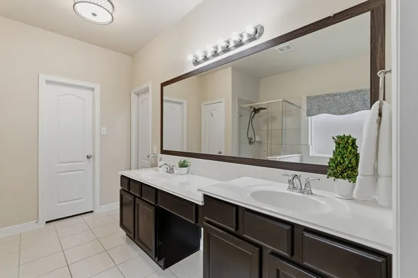 $395,000 | 1737 Round Oak Lane, Conroe, TX 77304