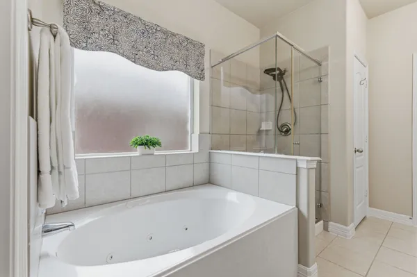 $395,000 | 1737 Round Oak Lane, Conroe, TX 77304