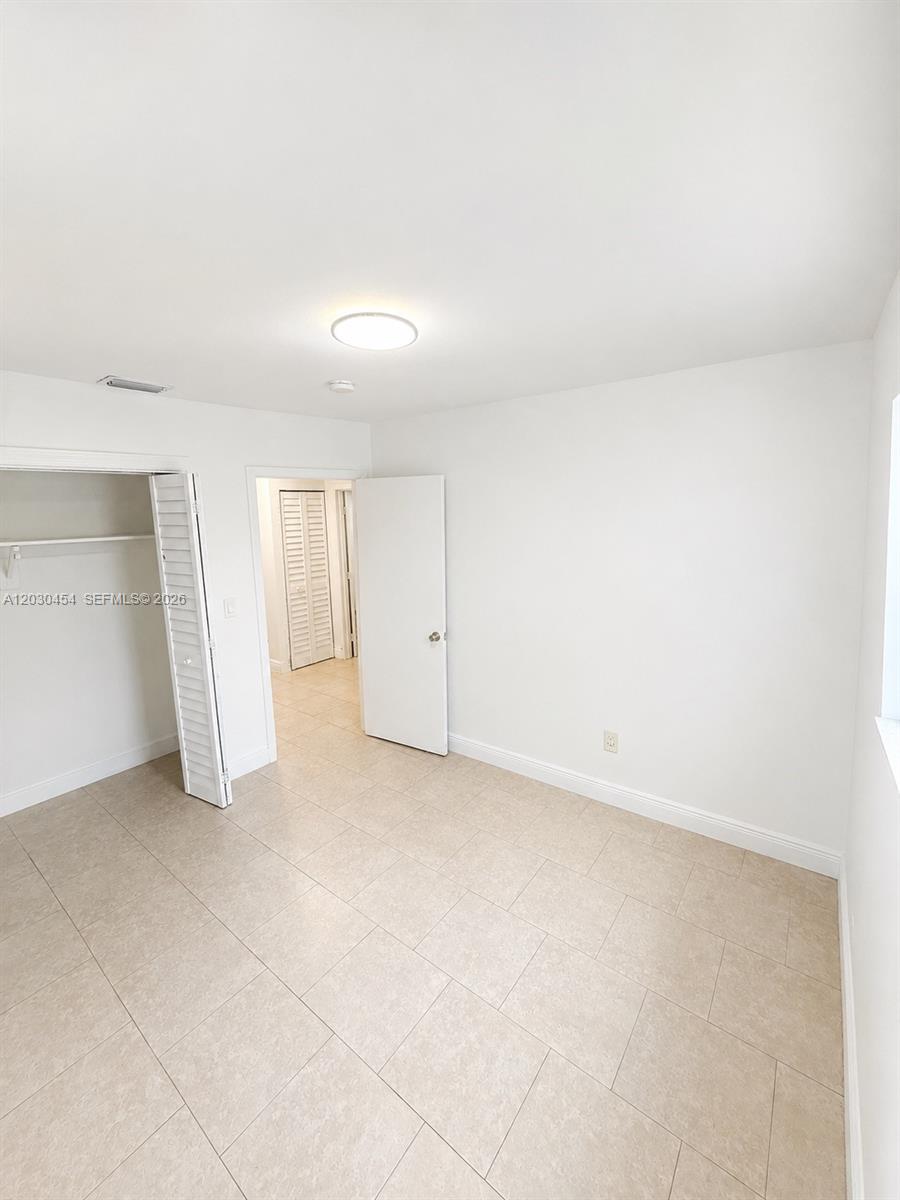 20600 Southwest 118th Place Miami, FL 33177 - Photo 5 of 10