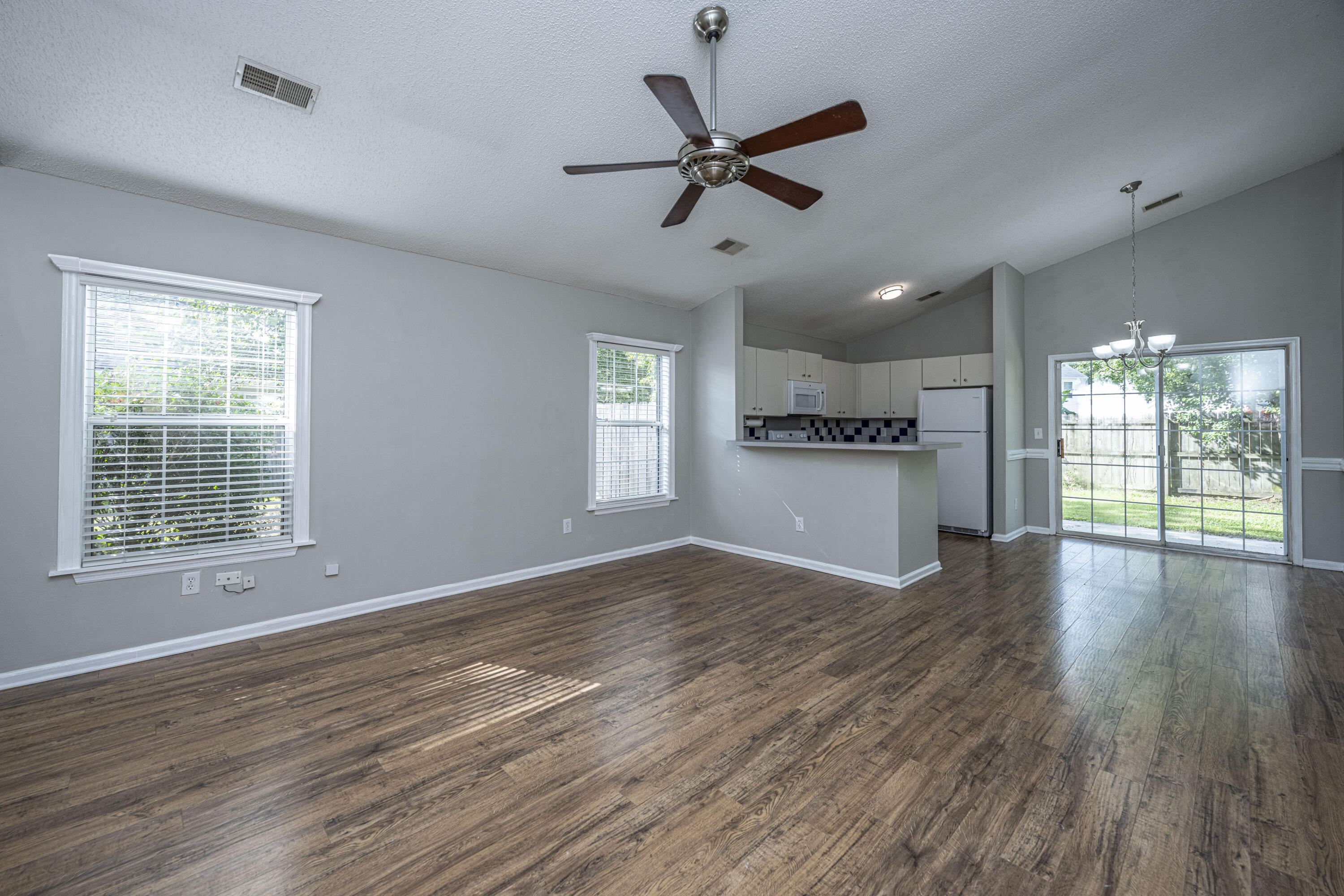 256 2 Pond Loop Ladson, SC 29456 - Photo 6 of 30 DSC_9180