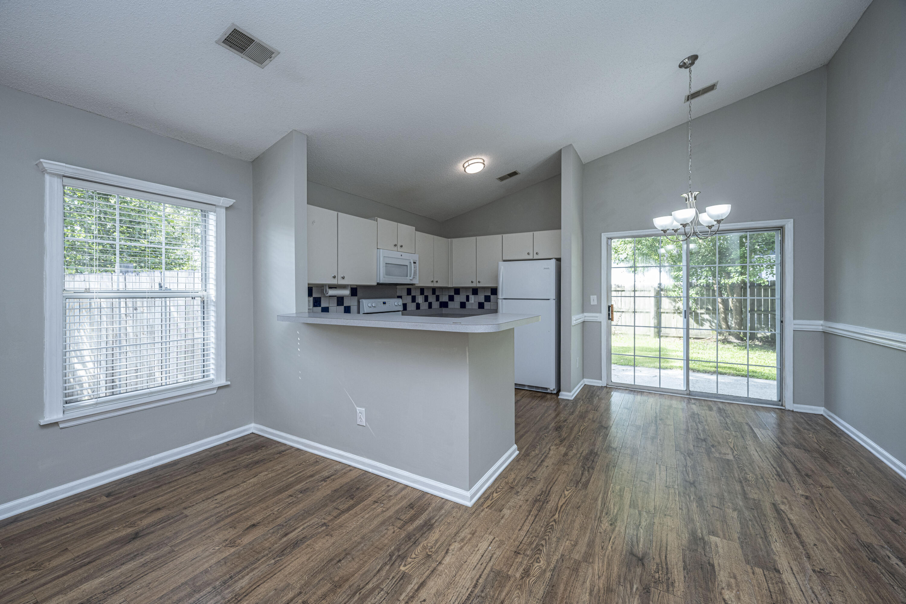 256 2 Pond Loop Ladson, SC 29456 - Photo 8 of 30 DSC_9182