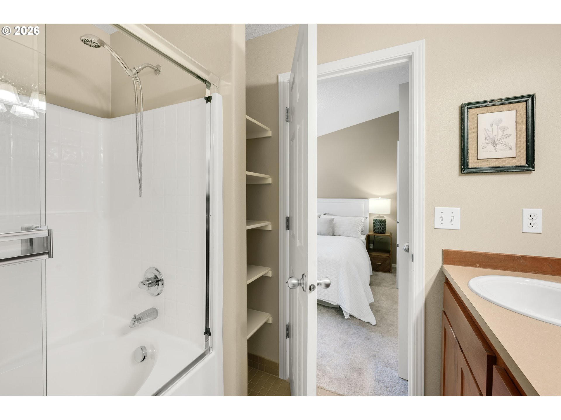 2886 Northwest Kennedy Court Portland, OR 97229 - Photo 20 of 45 Bathroom, Attached