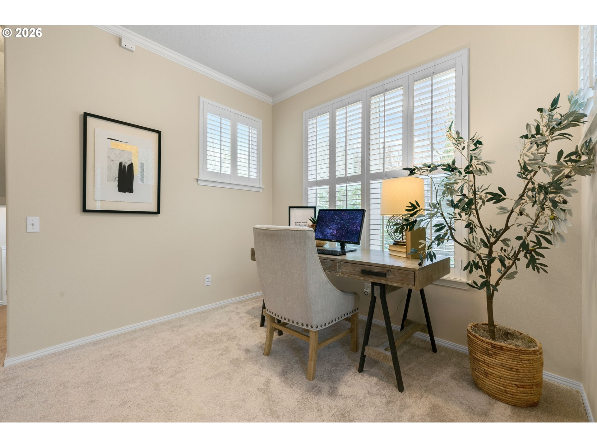 2886 Northwest Kennedy Court Portland, OR 97229 - Photo 5 of 45 Living Room