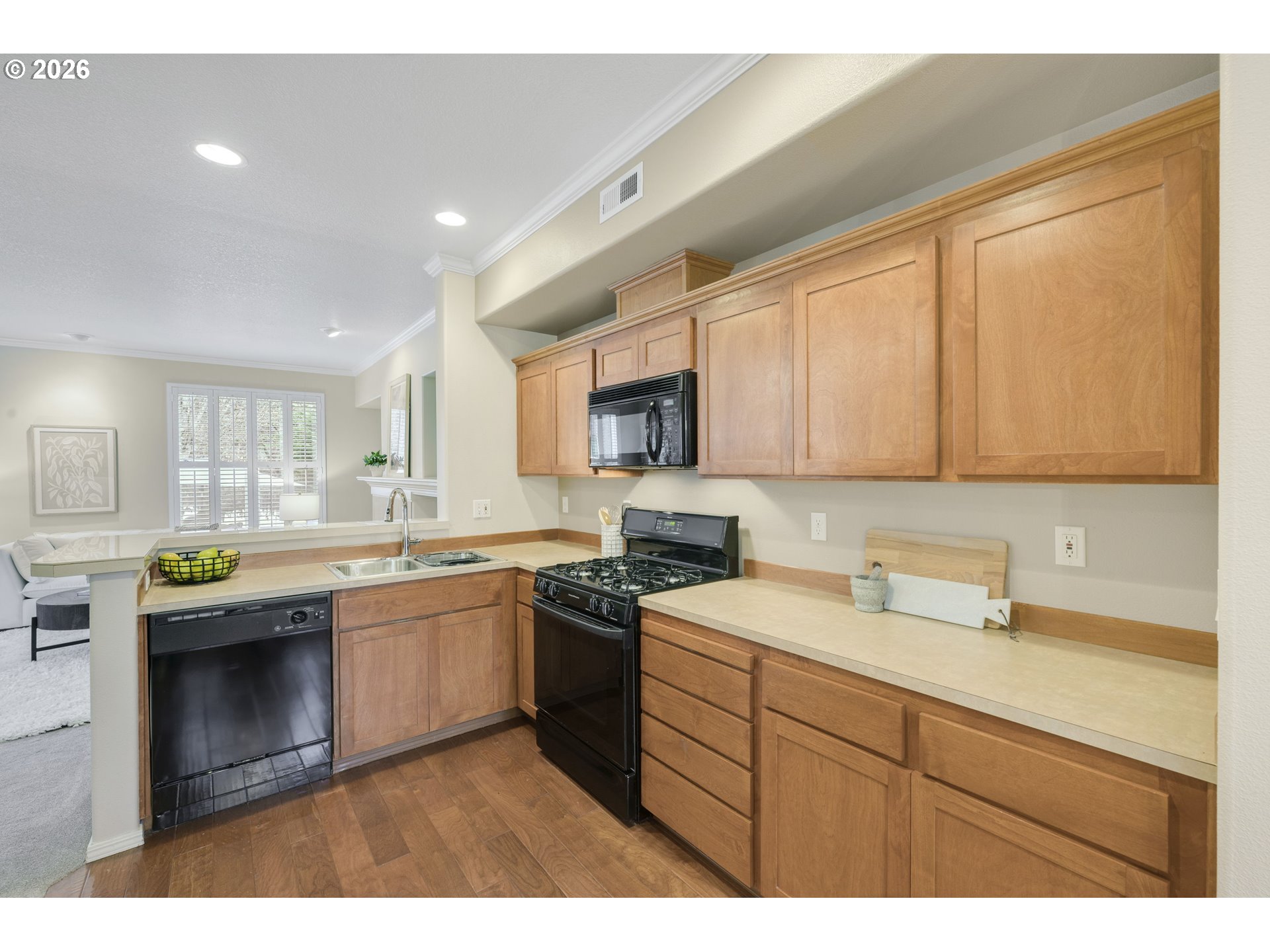 2886 Northwest Kennedy Court Portland, OR 97229 - Photo 10 of 45 Kitchen