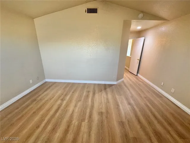 $1,800 | 1928 Bookbinder Drive, Las Vegas, NV 89108