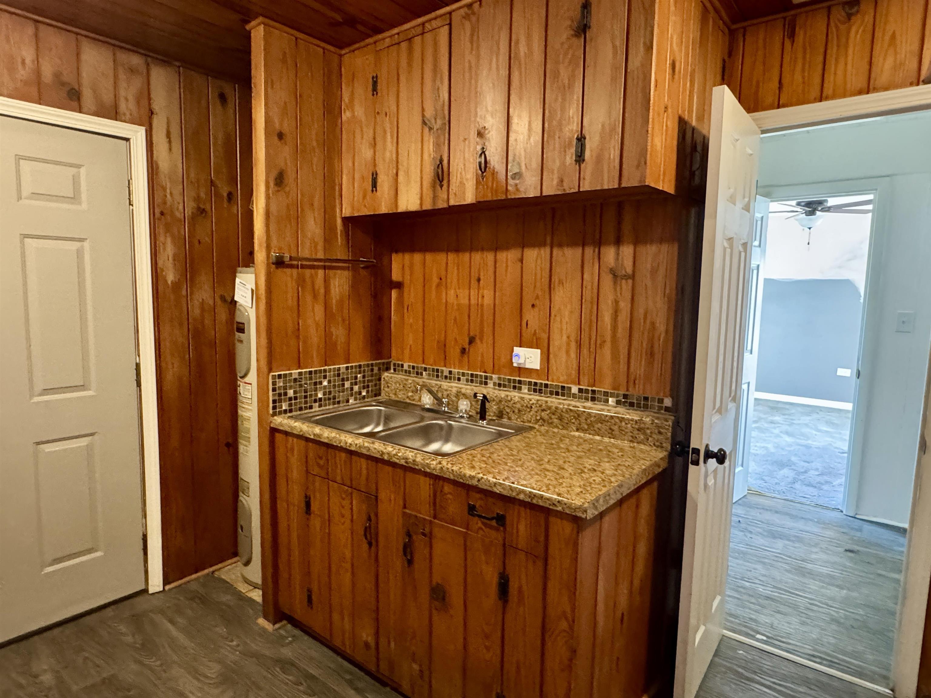 31076 Blakeley Way Daphne, AL 36527 - Photo 8 of 21 laundry room