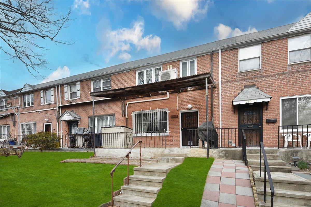 150-15 78th Road Queens, NY 11367 - Photo 3 of 28