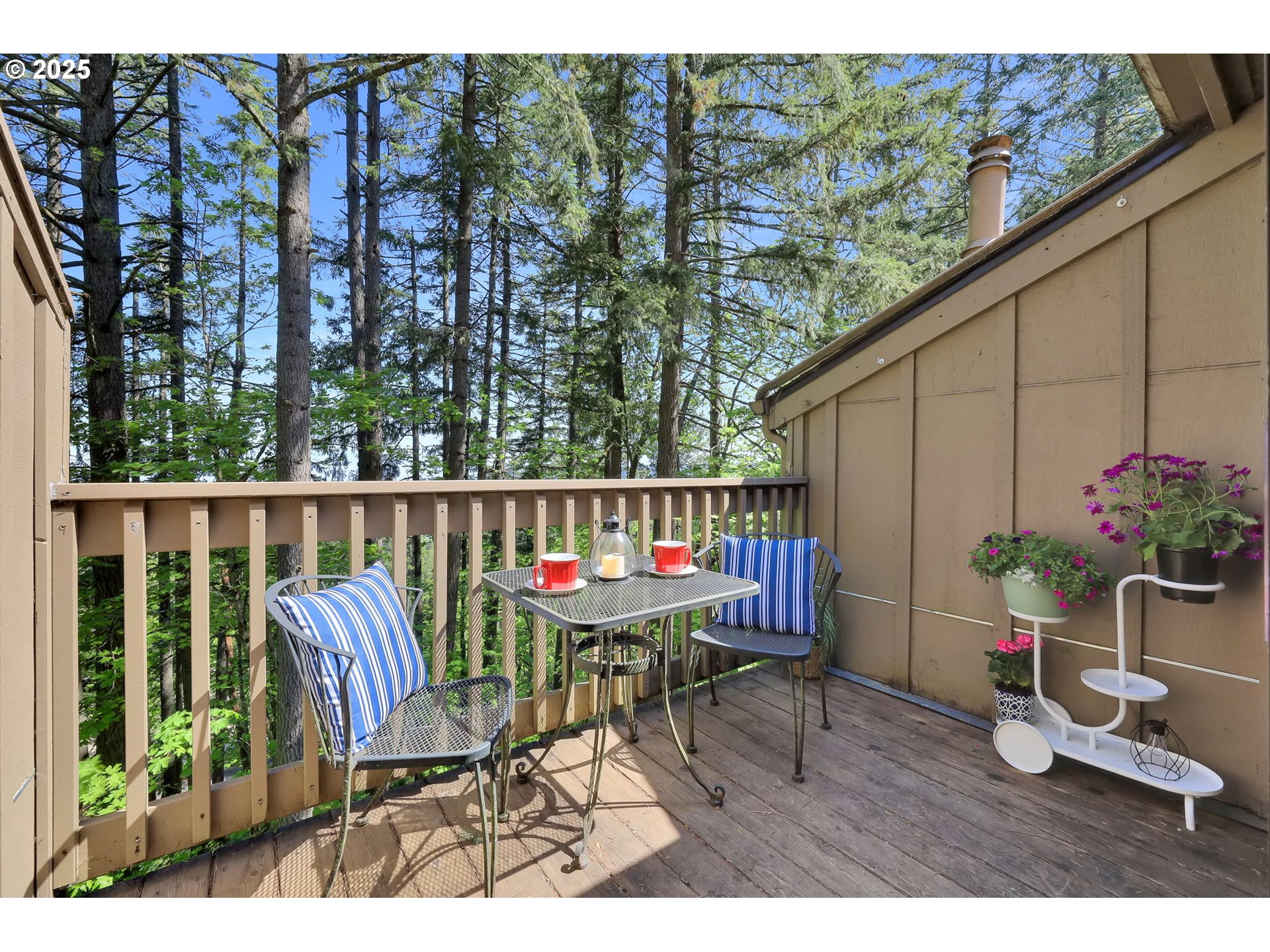 119 Treehill Loop, Unit 119 Eugene, OR 97405 - Photo 21 of 30 Balcony