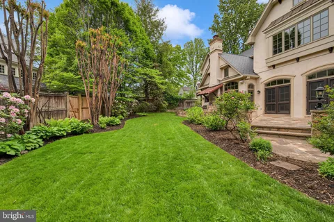 $4,450,000 | 5420 Moorland Lane, Bethesda, MD 20814