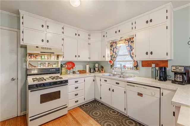 $179,900 | 2925 South Norwood Avenue, Independence, MO 64052