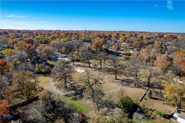 $179,900 | 2925 South Norwood Avenue, Independence, MO 64052