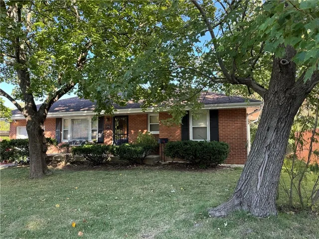 $179,900 | 2925 South Norwood Avenue, Independence, MO 64052