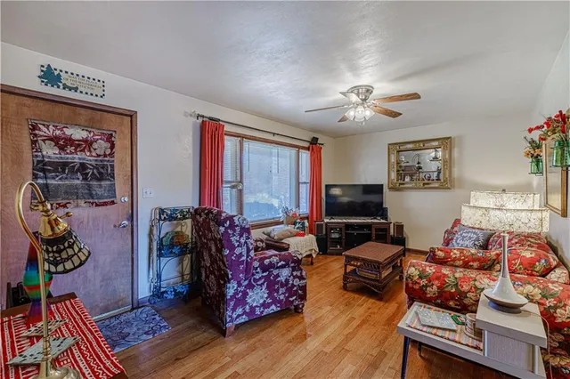 $179,900 | 2925 South Norwood Avenue, Independence, MO 64052