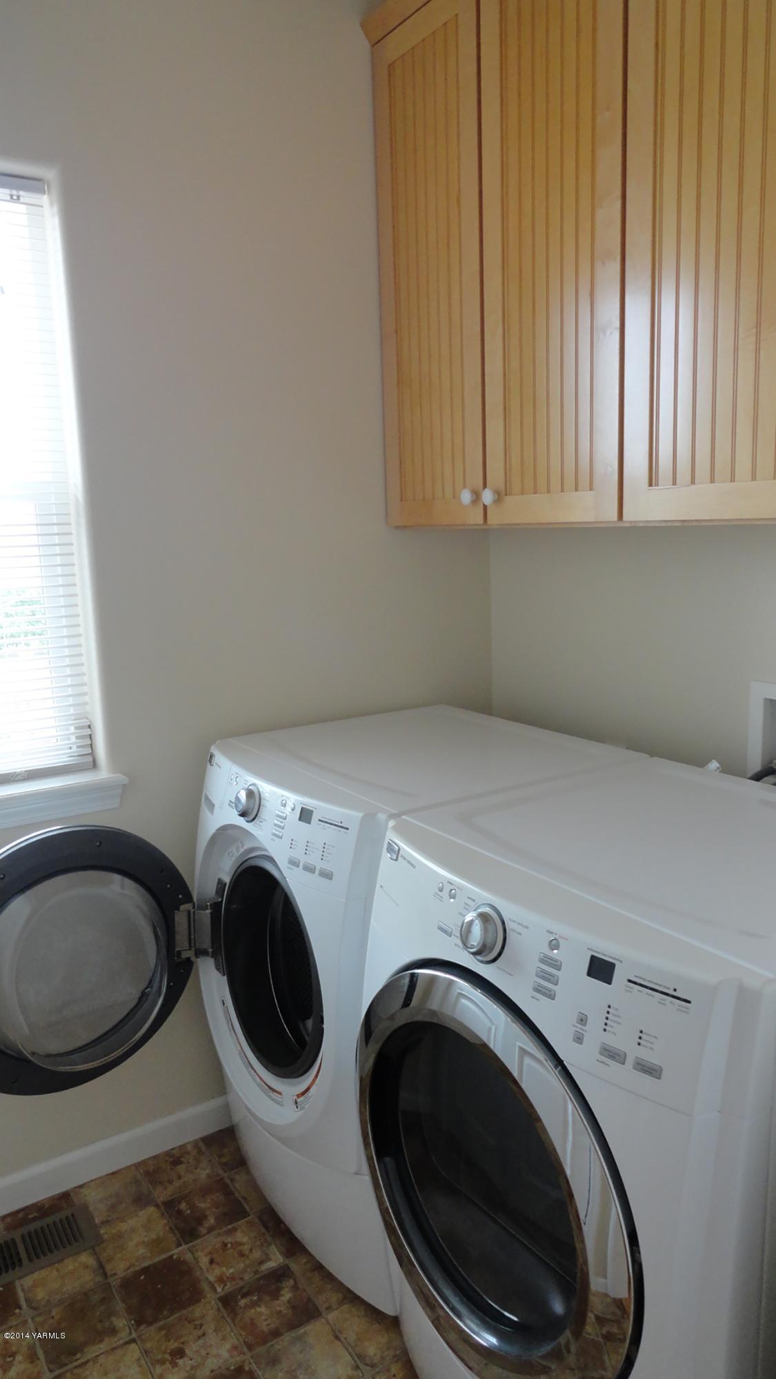 80 Red Tail Road Yakima, WA 98908 - Photo 22 of 39 Utility Room