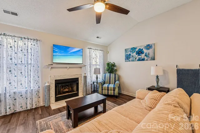 $279,000 | 5719 Becton Park Drive, Charlotte, NC 28227