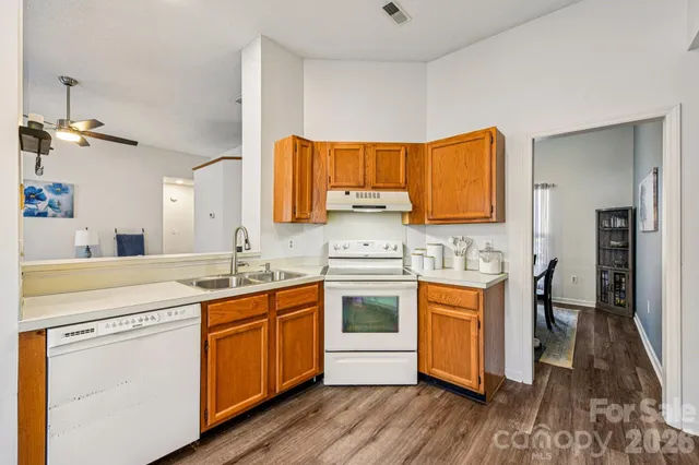 $279,000 | 5719 Becton Park Drive, Charlotte, NC 28227