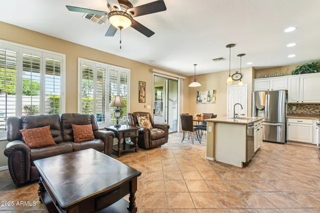 $557,000 | 2533 West Kit Carson Trail, Anthem, AZ 85086