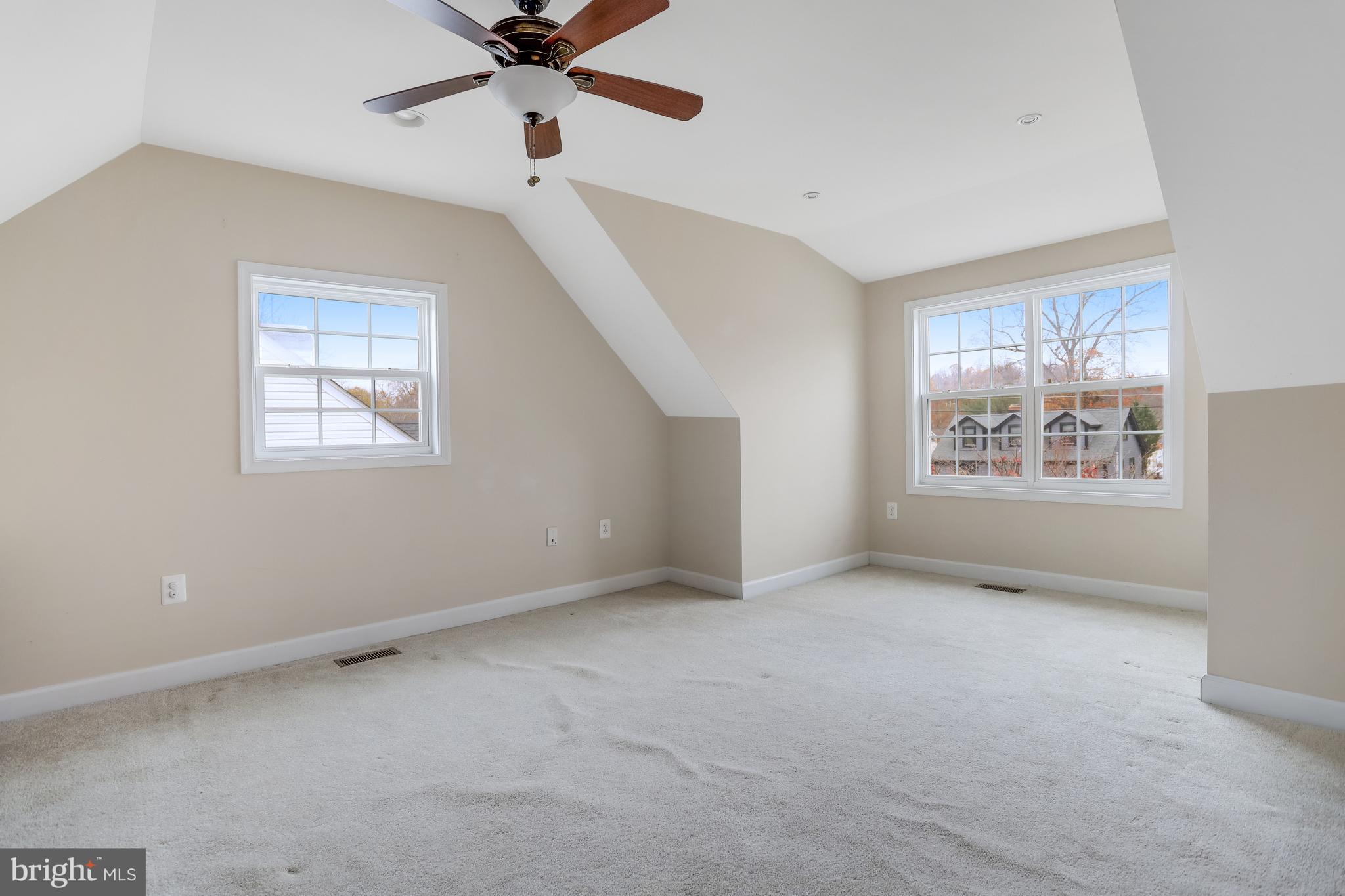 6825 Barrett Road Falls Church, VA 22042 - Photo 44 of 50 Gallery Image 44