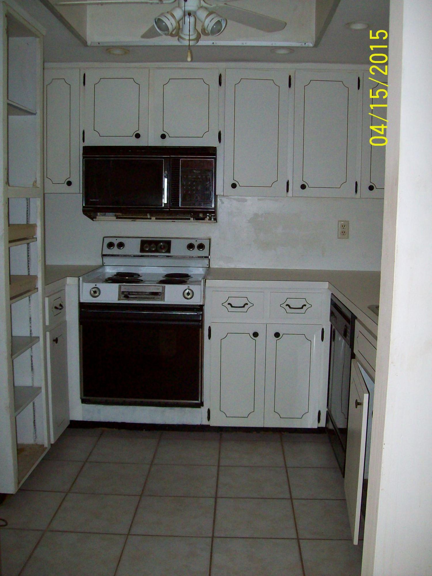 3210 Northeast 5th Drive Boca Raton, FL 33431 - Photo 3 of 8 Kitchen