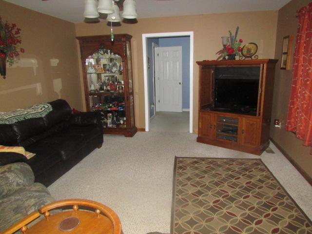 196 Joe Williams Road Five Points, TN 38457 - Photo 3 of 20 Living Room