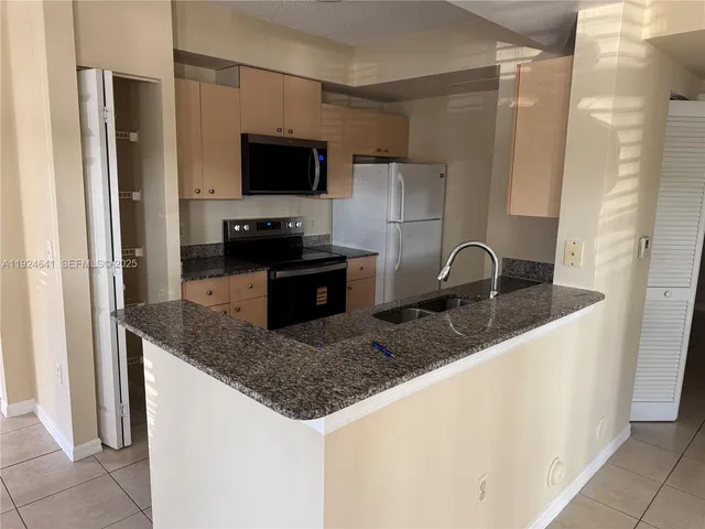 $2,650 | 2442 Centergate Drive, Unit 106, Miramar, FL 33025