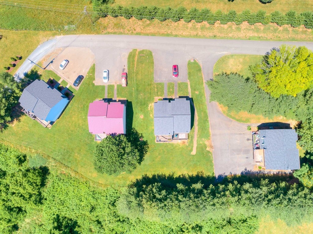 308 Armory Road Galax, VA 24333 - Photo 39 of 40 Gallery Image 39